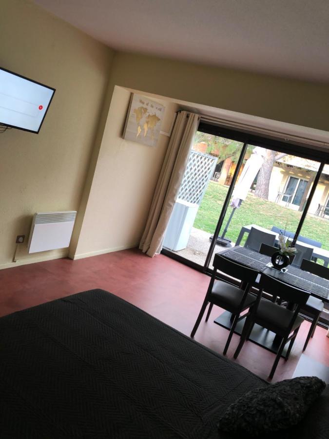 Appartement Les Hameaux Arles Exteriör bild