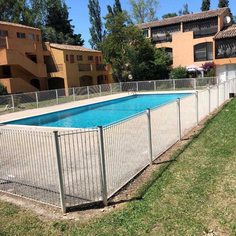Appartement Les Hameaux Arles Exteriör bild